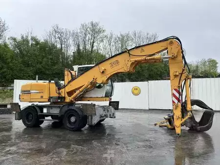 Konvolutt gravemaskin 2001 Liebherr A316 LITRONIC (11)