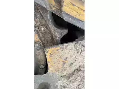 Chargeuse sur chenilles 2005 Caterpillar 963C (8)