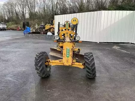 Väghyvlar 1992 Ausa OP NV2500 (9)