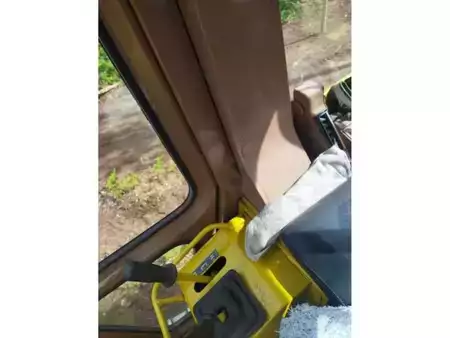 Chargeuse sur chenilles 1987 Caterpillar 963 (8)