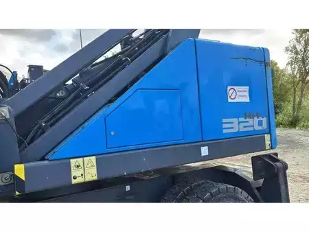 Pelle de manutention 2017 Fuchs MHL320F (3)