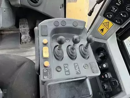 Pyöräkuormaajat 2012 Caterpillar 950K (45)