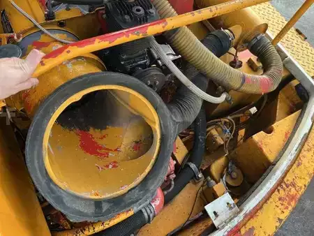 Mobilbagger 1982 Poclain P60 (37)