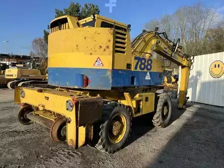 Ostatní 2000 Case 788-PRR (6)