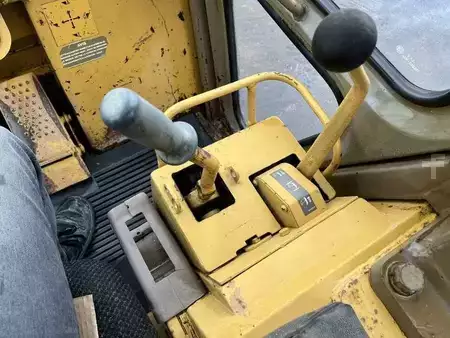 Chargeuse sur chenilles 1982 Caterpillar 953 (46)