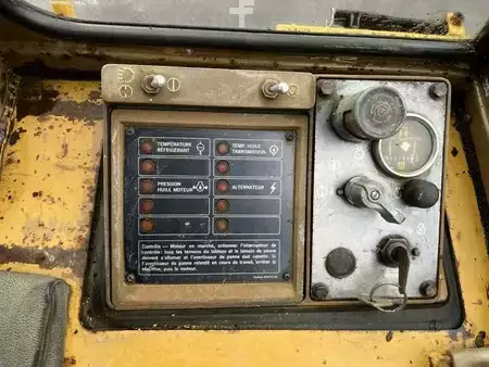 Chargeuse sur chenilles 1982 Caterpillar 953 (48)