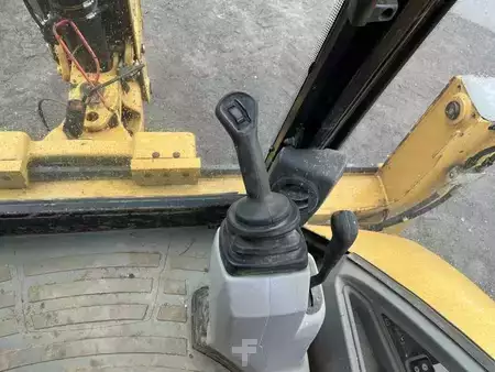 Altri 2011 Caterpillar 432E (39)