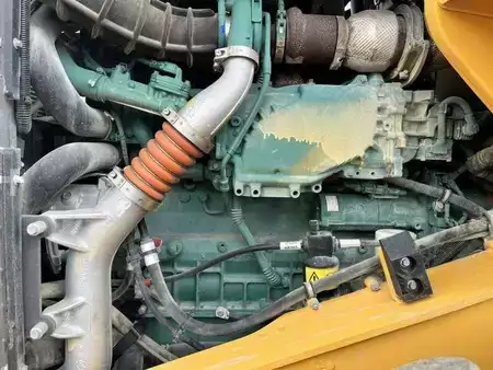 Wielladers 2020 Volvo L90H (30)