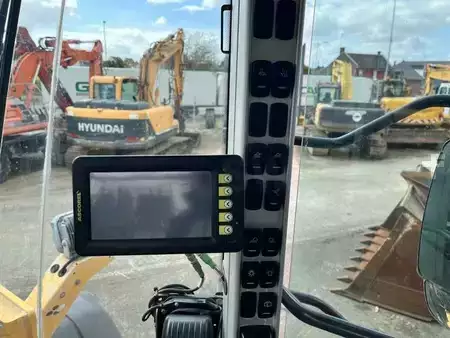 Wielladers 2020 Volvo L90H (50)