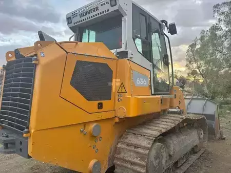 Cargadoras sobre orugas 2023 Liebherr LR636 (4)