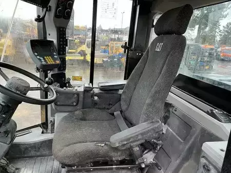 Pyöräkuormaajat 2012 Caterpillar 950K (47)