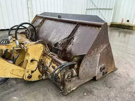 Pale Gommate 2015 Caterpillar 938M (12)