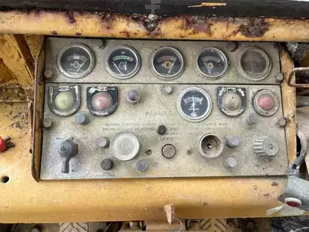 Sonstige 1978 Caterpillar 825 + porte engins (40)