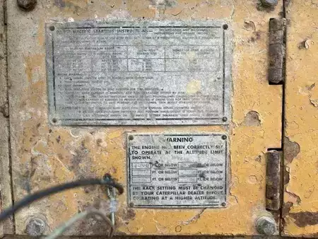 Sonstige 1978 Caterpillar 825 + porte engins (42)