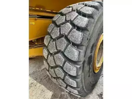 Articulated Dump Trucks 2021 Caterpillar 740GC (6)