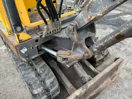 Mini pelle 2000 Volvo EB12 (18)