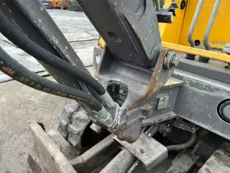 Mini pelle 2000 Volvo EB12 (19)