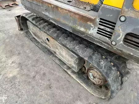 Mini pelle 2000 Volvo EB12 (22)