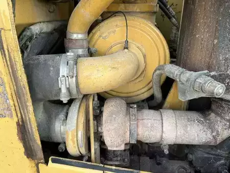 Buldożery 2004 Caterpillar D6N LGP (33)