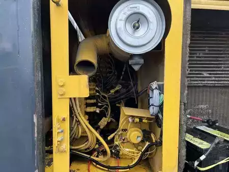 Excavadoras de cadenas 2000 Komatsu PC180LC-6K (29)