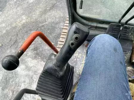 Excavadoras de cadenas 2000 Komatsu PC180LC-6K (45)
