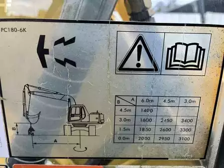 Excavadoras de cadenas 2000 Komatsu PC180LC-6K (50)