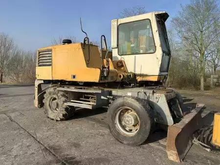 Mobilbagger 2000 Liebherr A316 - POUR PIECES (12)