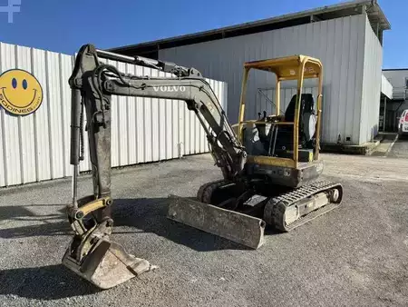 Mini pelle 2005 Volvo ECR38 (2)