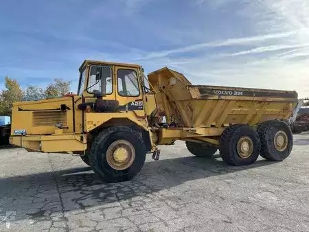 Artikulerte dumpere 1989 Volvo A25 6X4 (2)