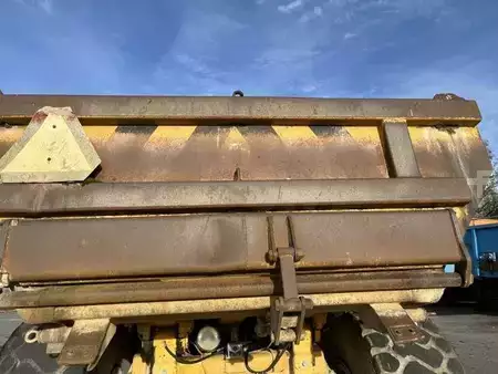 Artikulerte dumpere 1989 Volvo A25 6X4 (31)