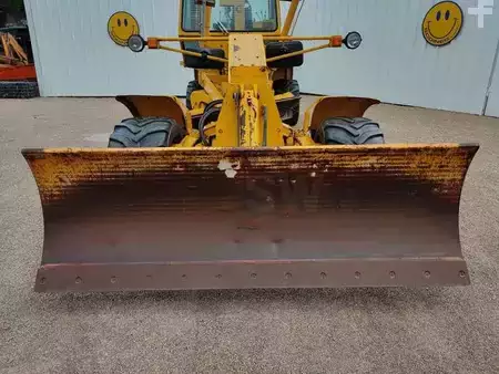 Grader 1984 Mbu G6 (11)