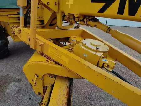 Grader 1984 Mbu G6 (12)