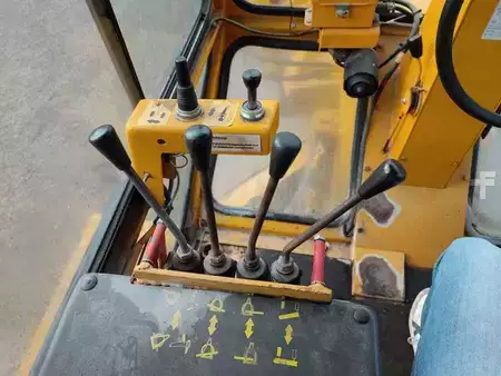 Grader 1984 Mbu G6 (31)