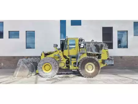 Kolové nakladače 1995 Komatsu WA470-3 (1)