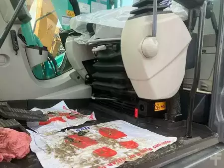 Materiaalinkäsittelykoneet  2020 Kobelco SK210LC-10E (13)