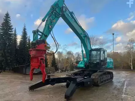 Materiaalinkäsittelykoneet  2020 Kobelco SK210LC-10E (2)