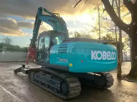 Materiaalinkäsittelykoneet  2020 Kobelco SK210LC-10E (3)
