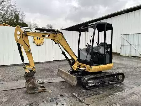 Mini pelle 2016 Caterpillar 302.7DCR (1)