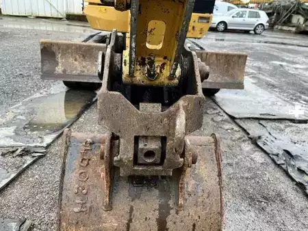 Mini pelle 2016 Caterpillar 302.7DCR (16)