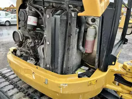Mini pelle 2016 Caterpillar 302.7DCR (32)