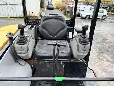 Mini pelle 2016 Caterpillar 302.7DCR (39)