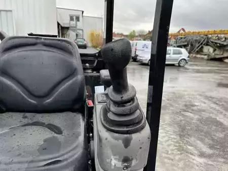 Mini pelle 2016 Caterpillar 302.7DCR (40)