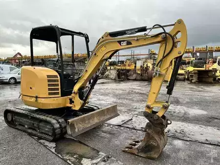 Mini pelle 2016 Caterpillar 302.7DCR (7)