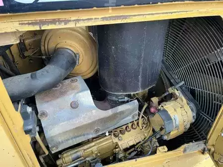 Buldożery 2000 Caterpillar D6RXL (31)