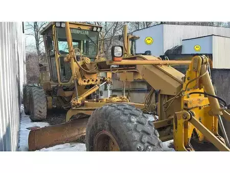 Równiarki 2001 Caterpillar 140H-ES (2)