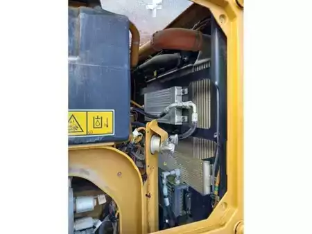 Równiarki 2018 Caterpillar 120M2 (10)