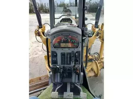 Równiarki 2018 Caterpillar 120M2 (12)