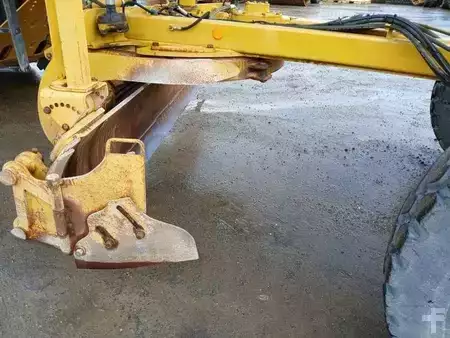 Równiarki 2018 Caterpillar 120M2 (5)