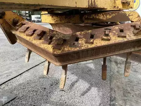 Równiarki 1984 Caterpillar 120G (24)