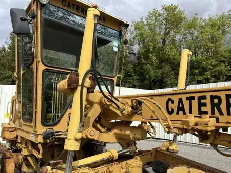 Równiarki 1984 Caterpillar 120G (33)